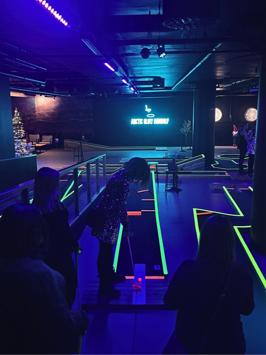 Players on the glowing course — Oulu